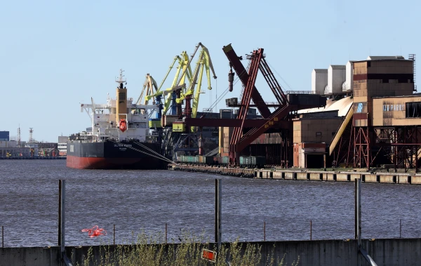 Ventspils ostas termināļos četros mēnešos pārkrauto kravu apmērs samazinājies par 24,1%